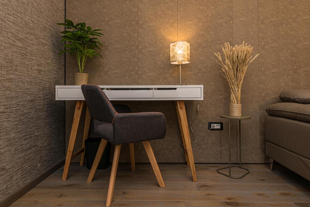 Promenada Studios Брашов Екстер'єр фото